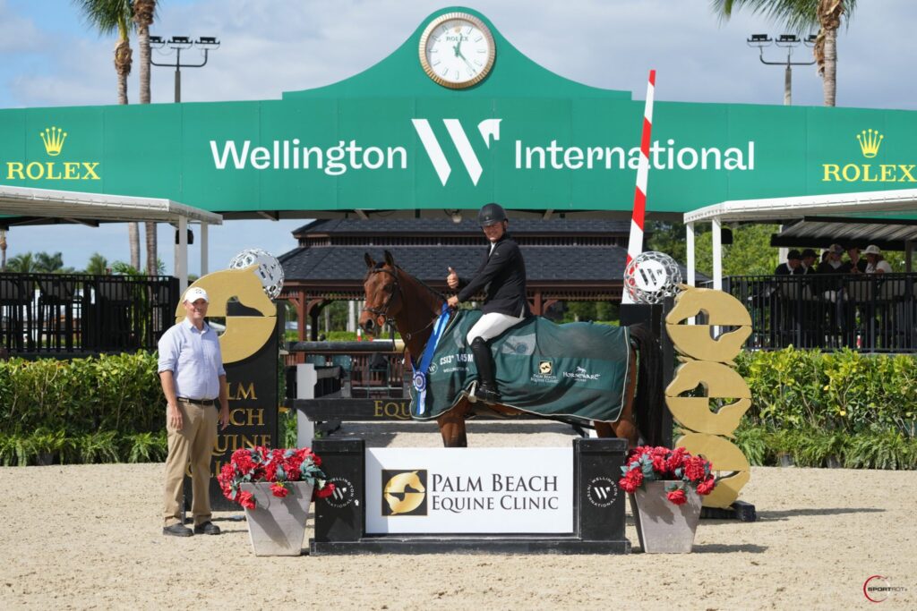 Will Simpson and Chacco P are presented as winners of the $32,000 Palm Beach Equine Clinic CSI3* Speed by Dr. Christopher Elliott. Photo © Sportfot