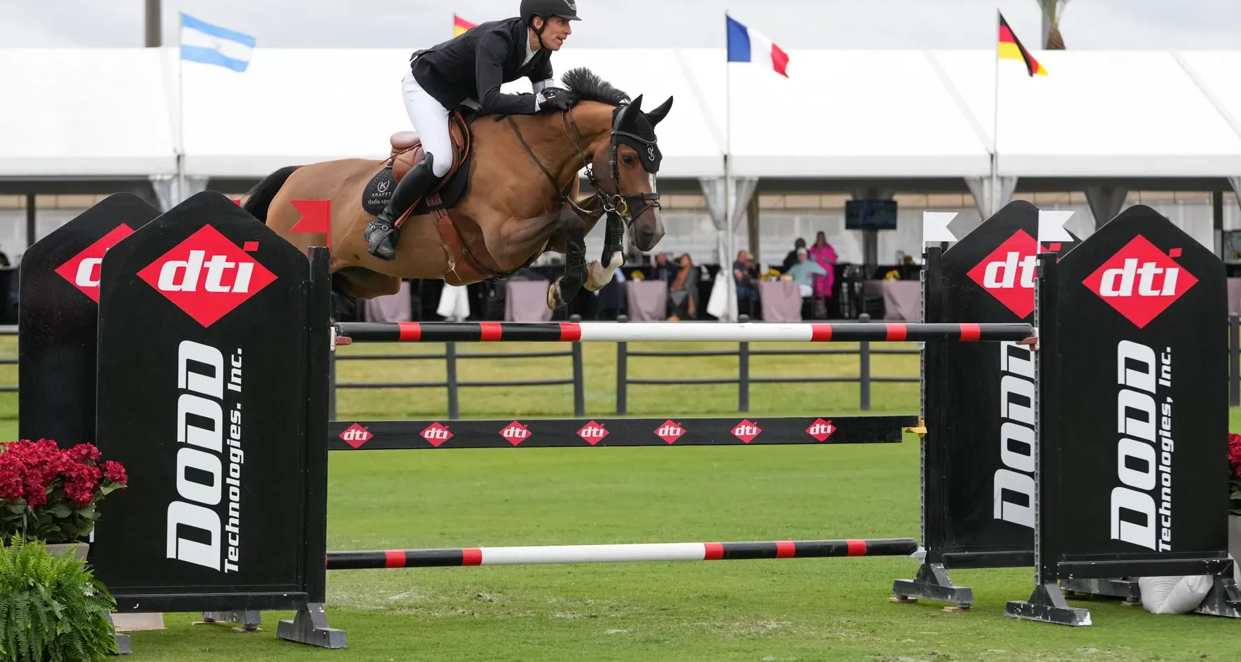 Henrik Von Eckermann & Glamour Girl. Photo © Sportfot
