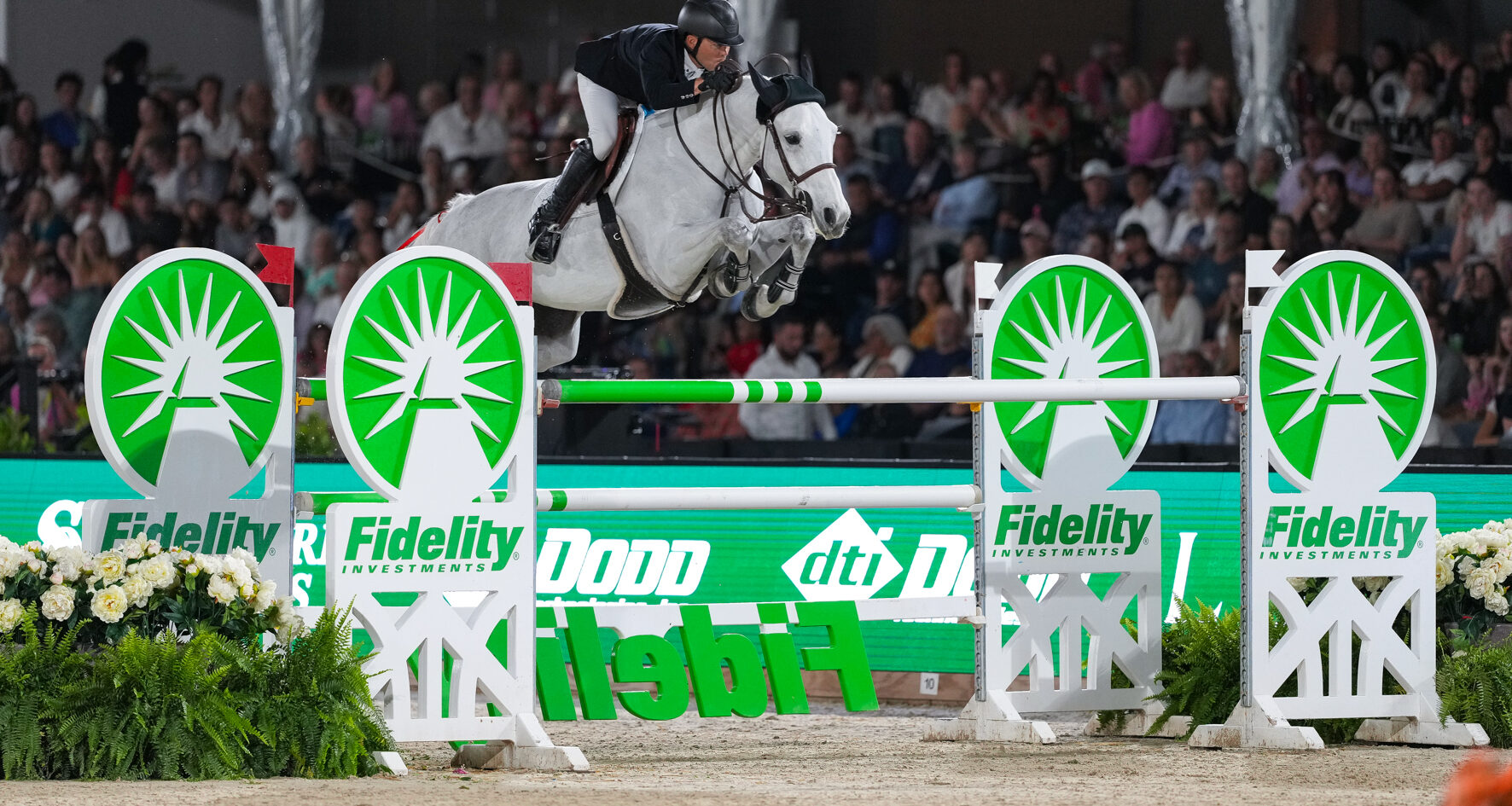 Kent Farrington & Greya jumping a fidelity investment jump